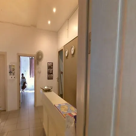 Hostel Metropole Budget Saint Julian's