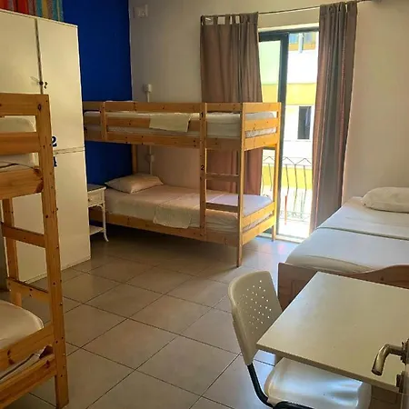 Metropole Budget Albergue St. Julian's